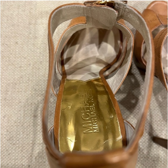 Michael Kors Size 7 leather Berkley platform heels ; color “luggage” - Picture 7 of 11